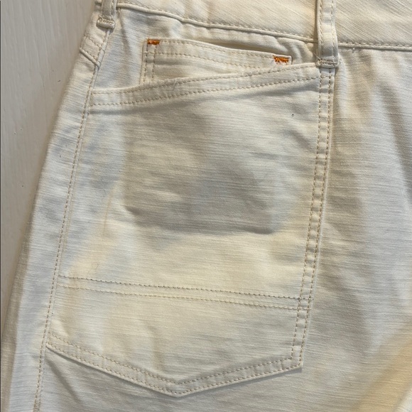 NWT Anthropologie Cream Jean Shorts Relaxed Fit - Picture 2 of 8